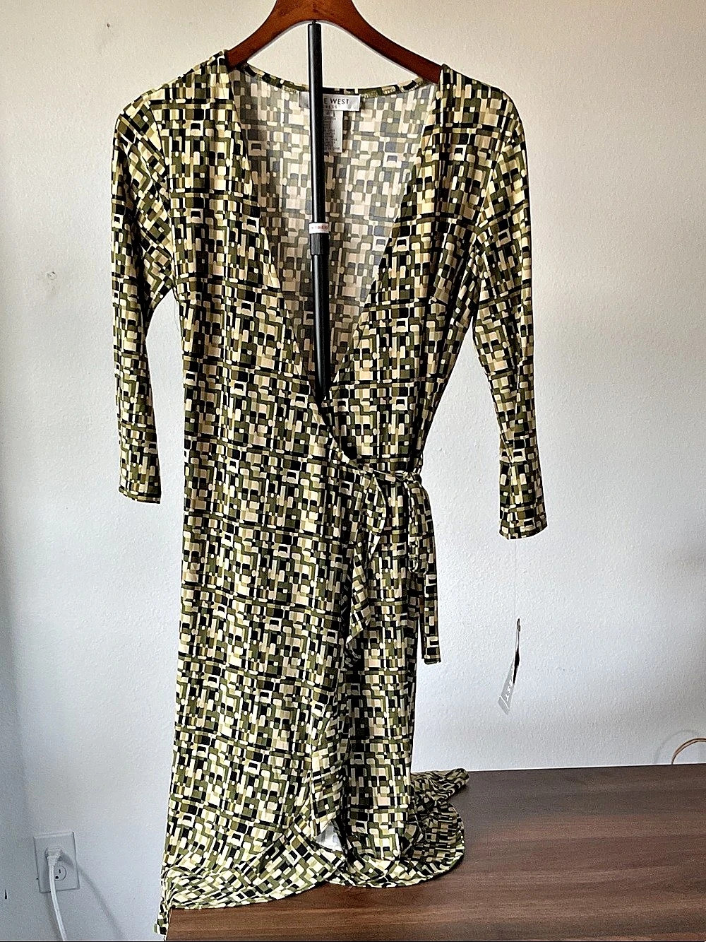 Nine west Geometric Tie Waist Midi Dress in Green Size 8 NWT
